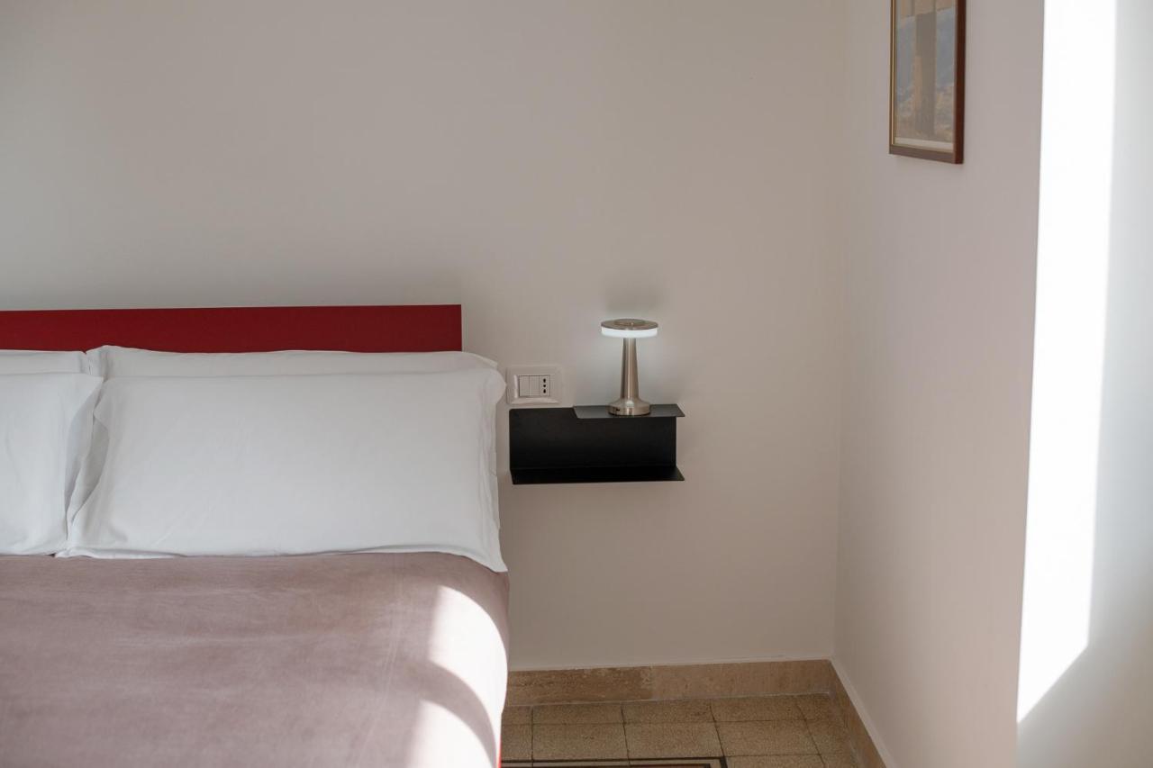 Al Dio Bes Bed & Breakfast Cagliari Exterior photo